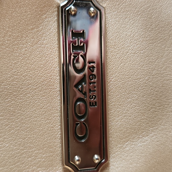 Coach Beige Leather Shoulder Bag - Picture 7 of 16